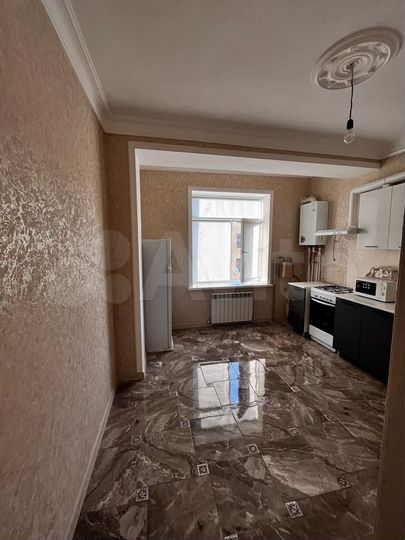2-к. квартира, 80 м², 5/5 эт.