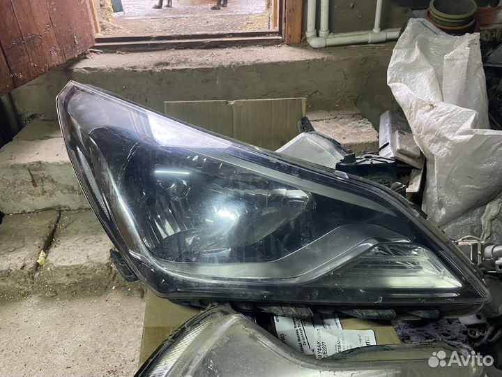 Фара правая