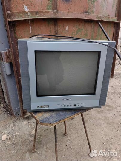 Телевизор samsung