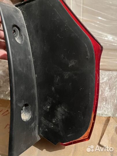 Фонарь правый Kia Ceed 2 хэтч 92402A2000