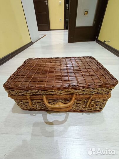 Сундук плетёный