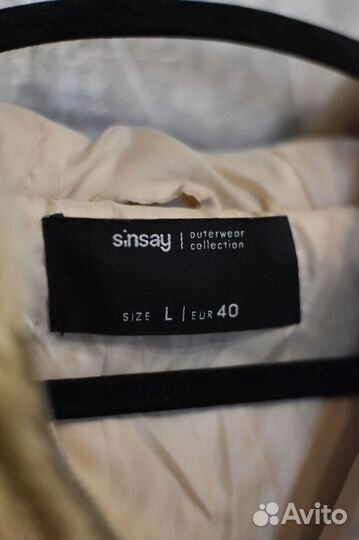 Куртка демисезонная женская 48 с капюшоном