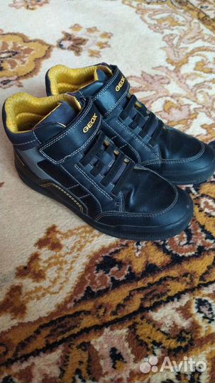 Кроссовки детские