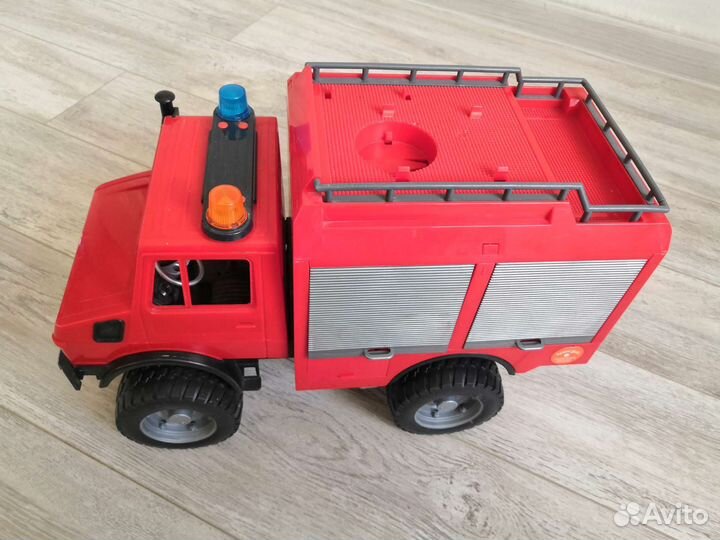 Пожарная машина Bruder