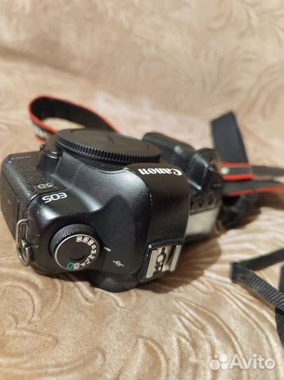 Зеркальный фотоаппарат canon 5дm2