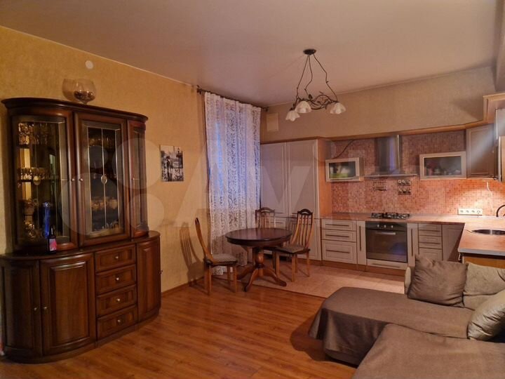 4-к. квартира, 104,4 м², 2/5 эт.