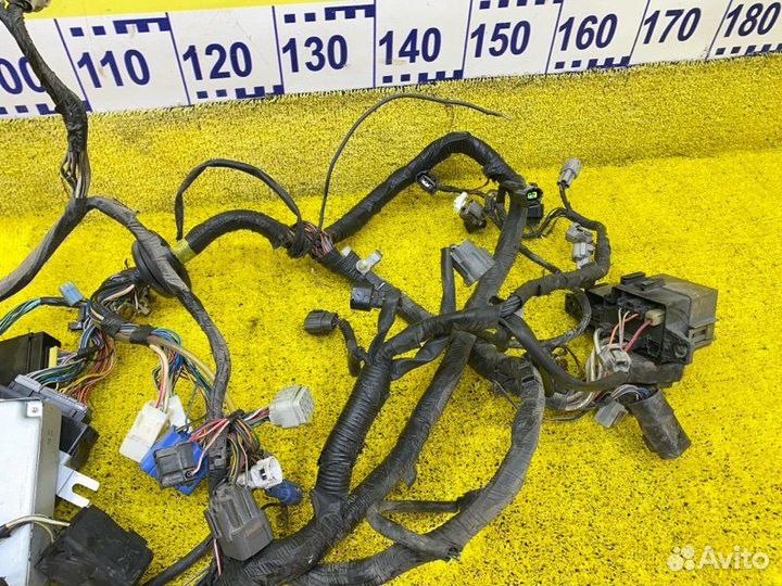 Коса под капот передняя Suzuki Jimny 145353