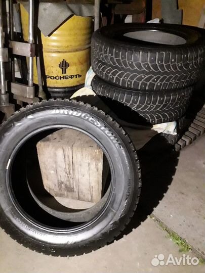 Bridgestone Blizzak Spike-01 225/60 R17