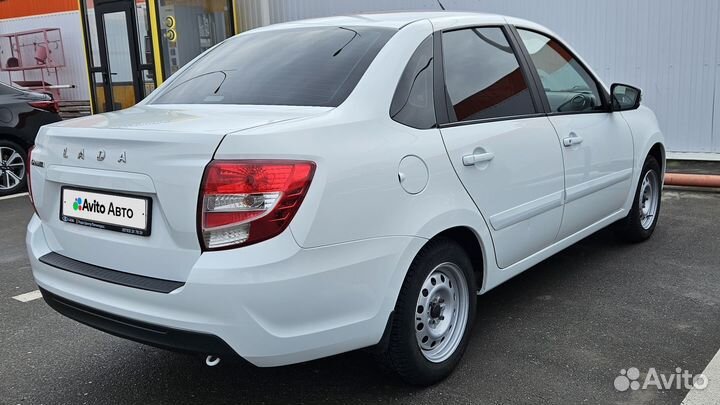 LADA Granta 1.6 МТ, 2018, 43 000 км