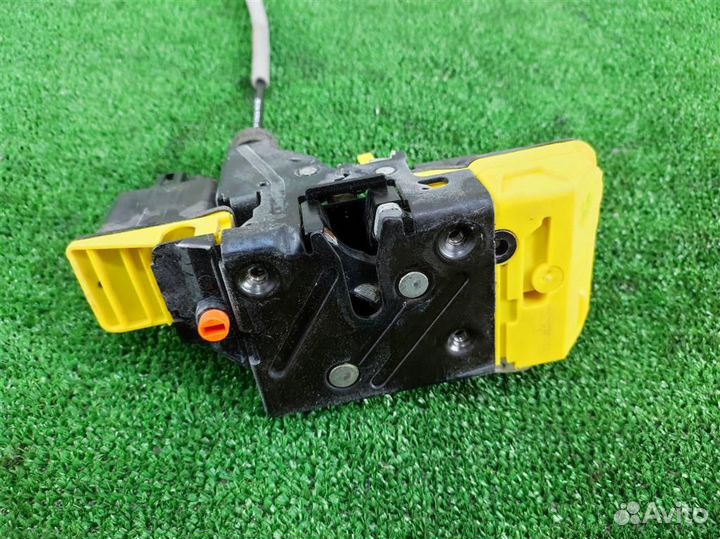 Замок двери задней правой Volvo XC90 2006