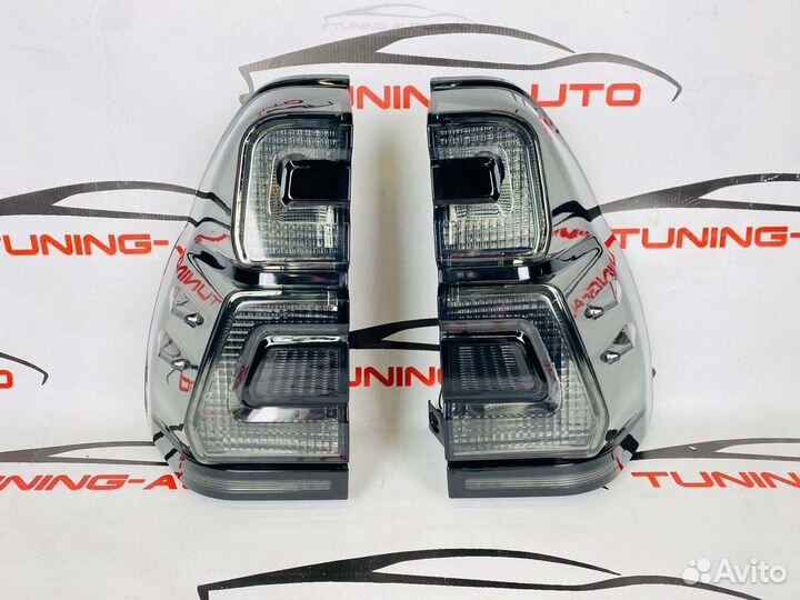 Стоп - сигналы Toyota Land Cruiser Prado 120 G7102