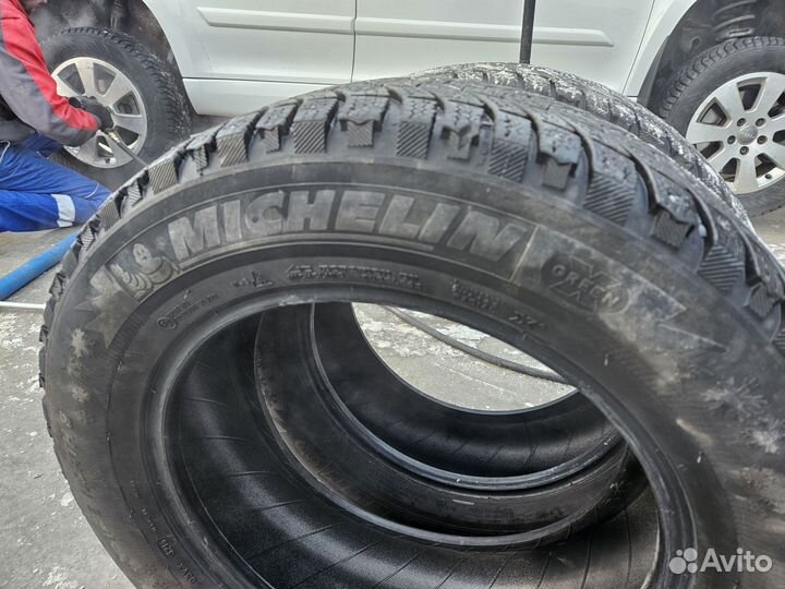 Michelin X-Ice North 3 215/60 R16 99T