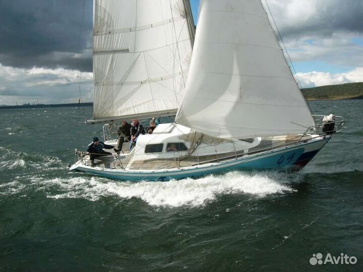 Прогулка на парусной яхте