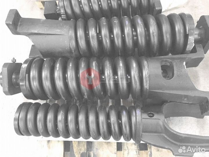 Натяжитель гусеницы Hyundai R250LC-7 81N7-15012