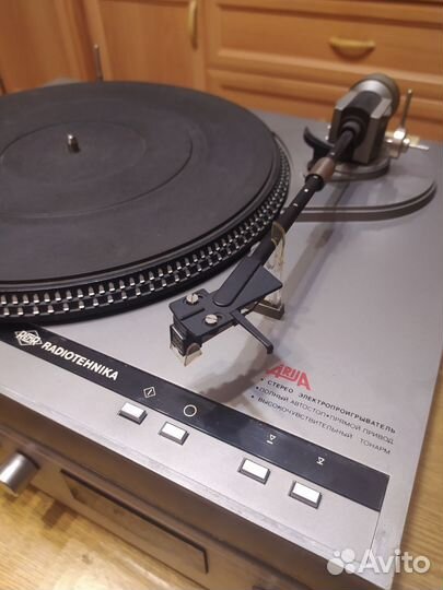 Проигрыватель винила ария 102