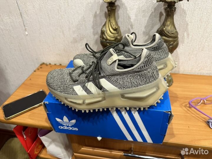 Продам кросы adidas nmd r1