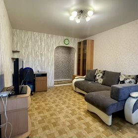 2-к. квартира, 47 м², 2/5 эт.