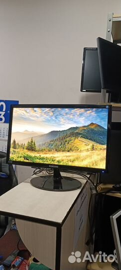 Монитор Samsung 22