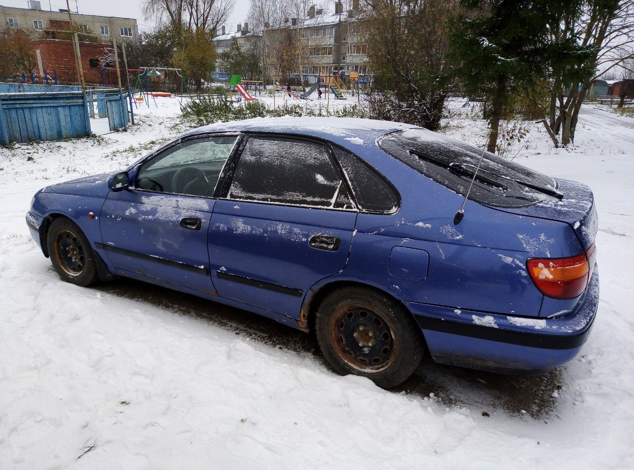 Toyota Carina E: фото владельца