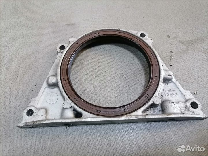 Крышка коленвала задняя 1.8 Mitsubishi Carisma DA