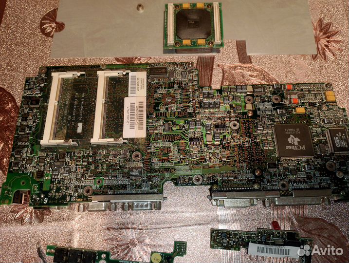 Комплектующие от древнего ноутбука