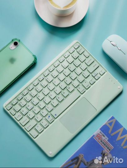 Чехол с беспроводной клавиатурой и мышью