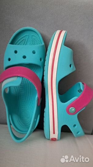 Сандалии crocs j2