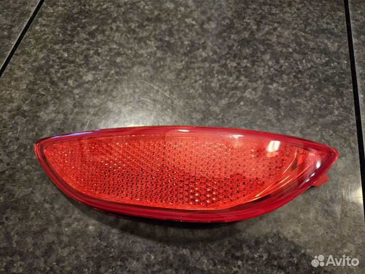 Светоотражатель заднего бампера Solaris