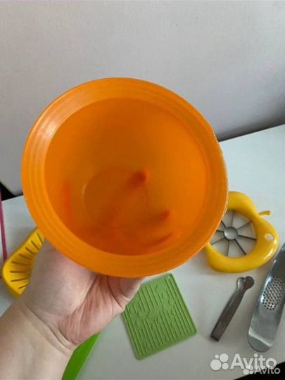 Посуда разная пакетом Tupperware