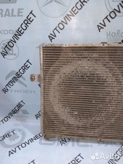 Радиатор кондиционера Kia Carnival