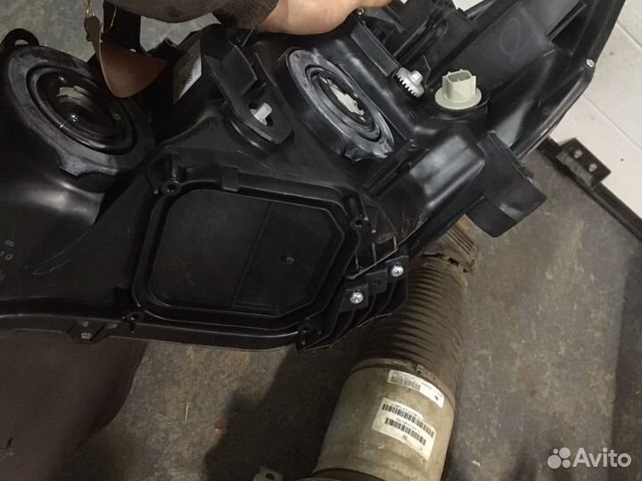 Фара правая toyota corolla 150