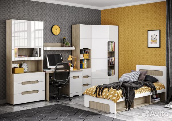 Стол письменный