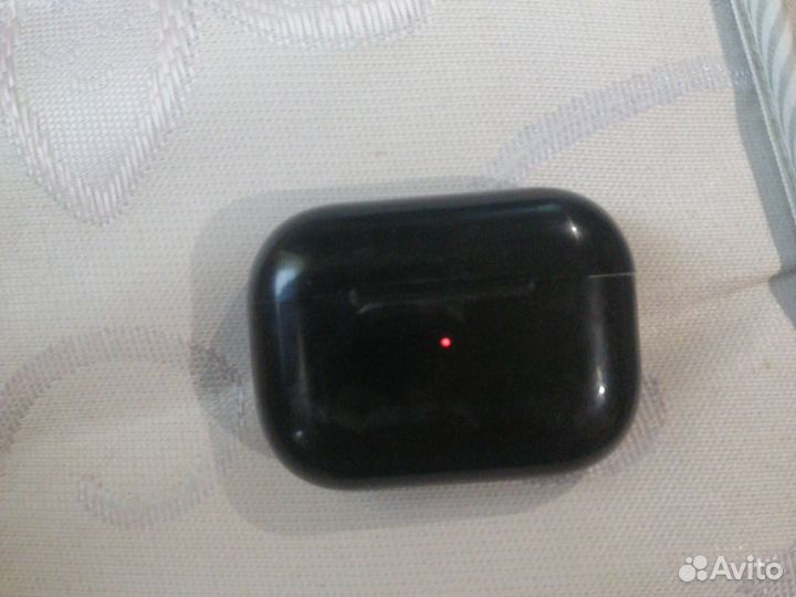 Черные аирподс