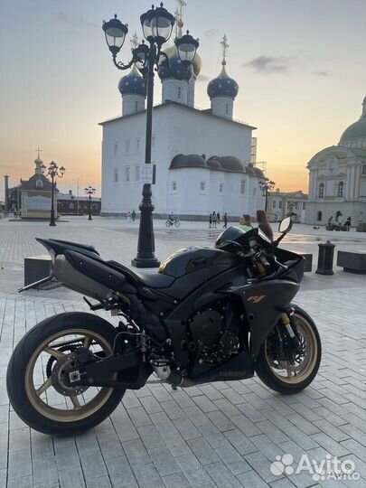 Yamaha yzf r1