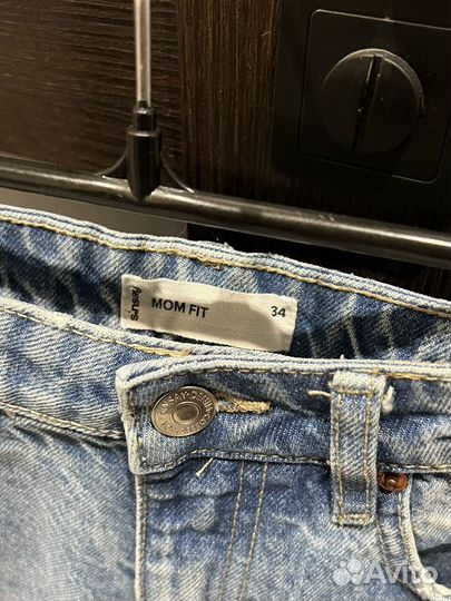 Джинсы mom fit