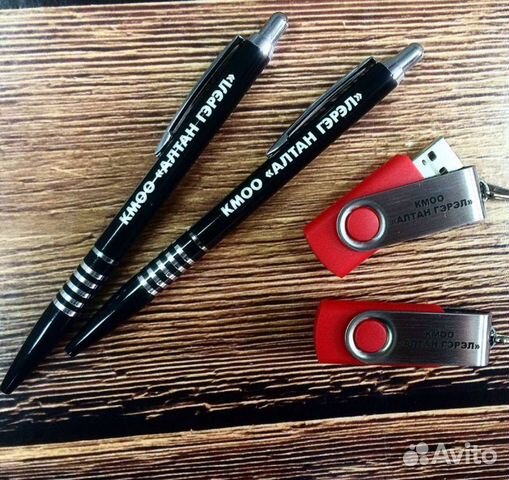 Печать на ручках, бейджах, флешках, табличках в Красноярске | Услуги ...