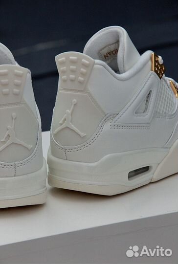 Air Jordan 4 Retro 