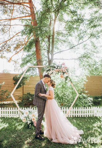 Свадебная арка с цветами