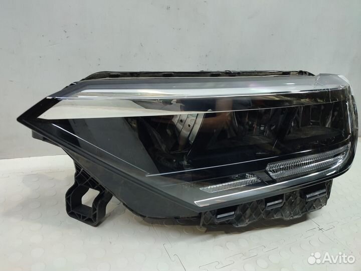 Фара левая Volkswagen Polo MK6 2020