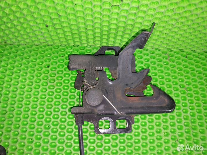 Замок капота Cadillac Escalade GMT800