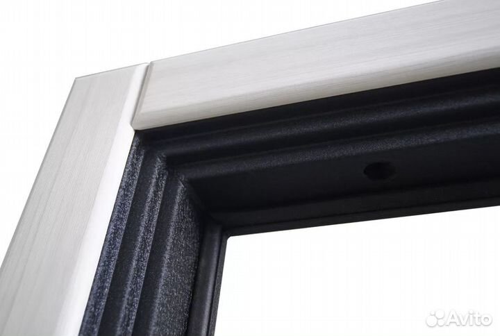 Металлическая входная дверь с аркой