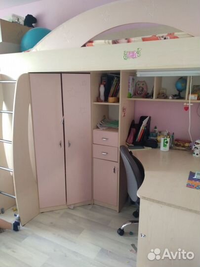 Детская кровать школьный уголок
