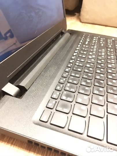 Ноутбук lenovo