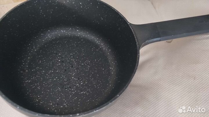 Ковш с антипригарным покрытием