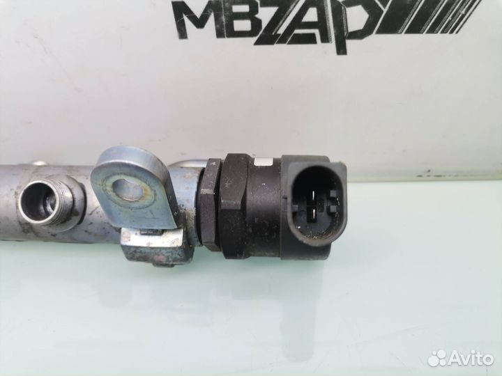 Рейка топливная Mercedes W164 ML 164 рампа