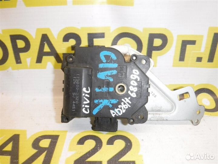 Моторчик заслонки печки Honda Civic 4D viii 2006