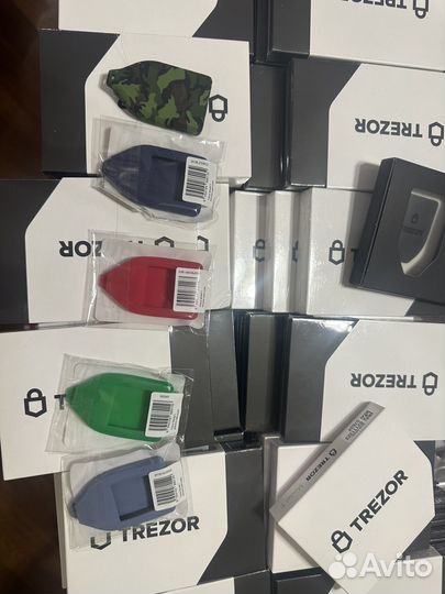 Trezor t