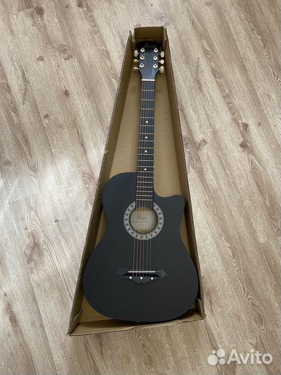 Акустическая гитара 7/8 новая