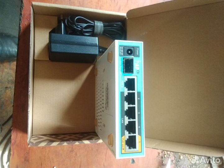 WiFi роутер MikroTik hAP ac RB962UiGS-5HacT2HnT