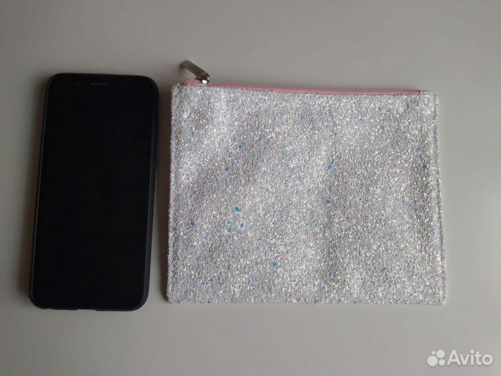 Косметичка новая Clinique